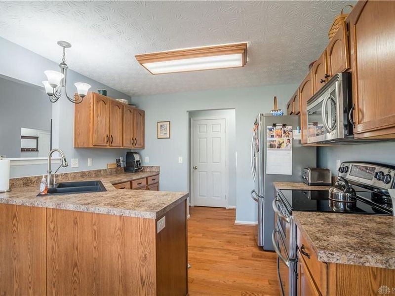 101 Pleasant Chase Circle, Englewood, OH 45322 Photo 5