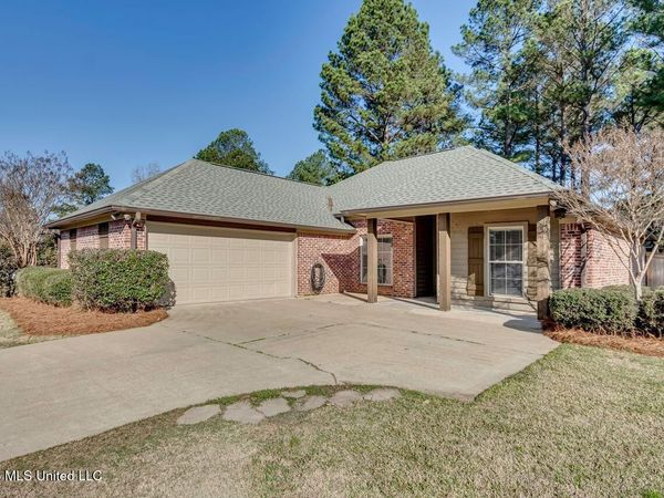106 Highbury Cove, Canton, MS 39046