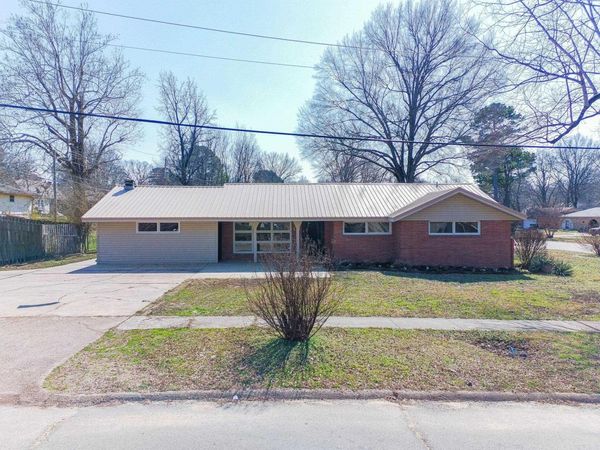 1305 Rosemond, Jonesboro, AR 72401