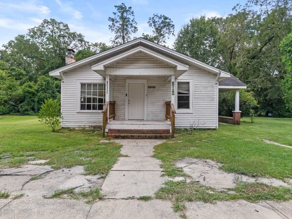 512 Miller St., Hattiesburg, MS 39401