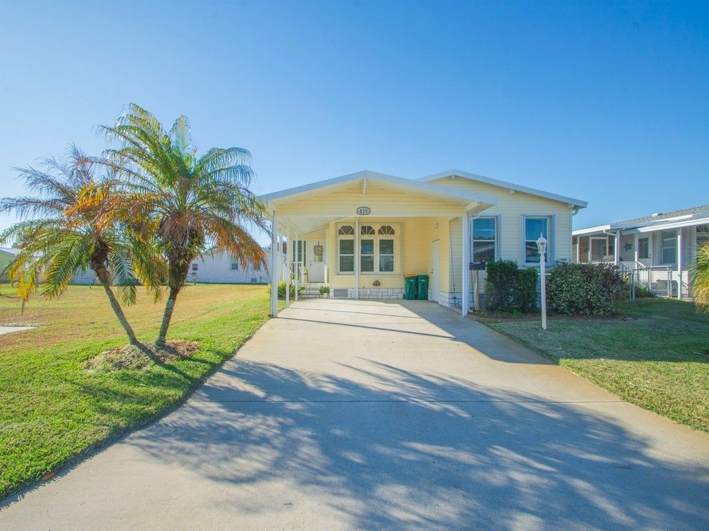 835 Sapodilla Drive, Barefoot Bay, FL 32976 Photo