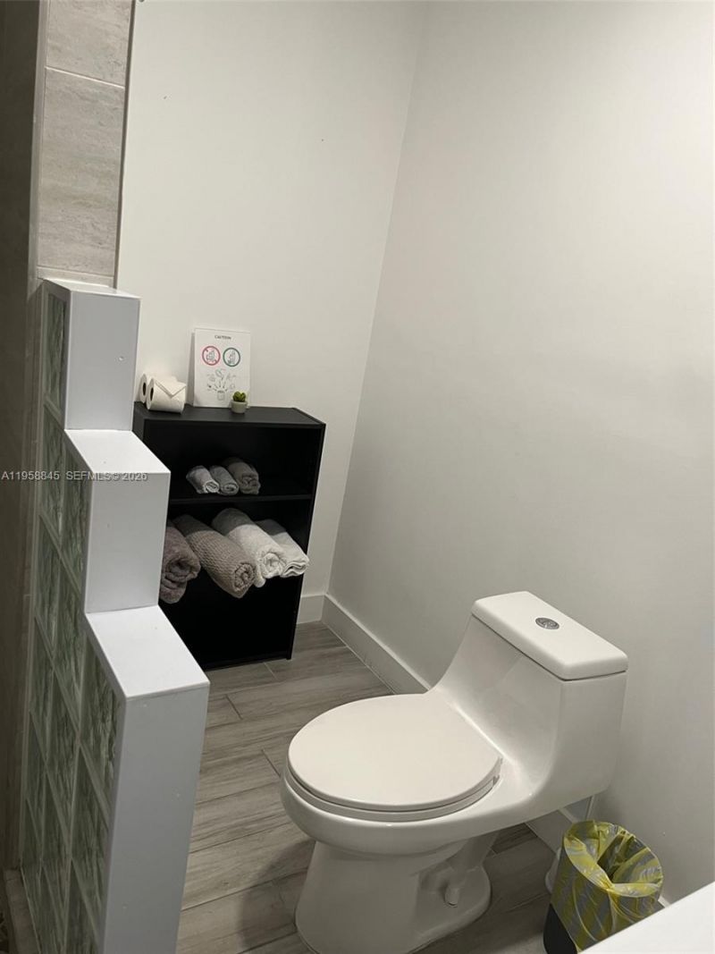 3008 NW 13th St, Miami, FL 33125 Photo