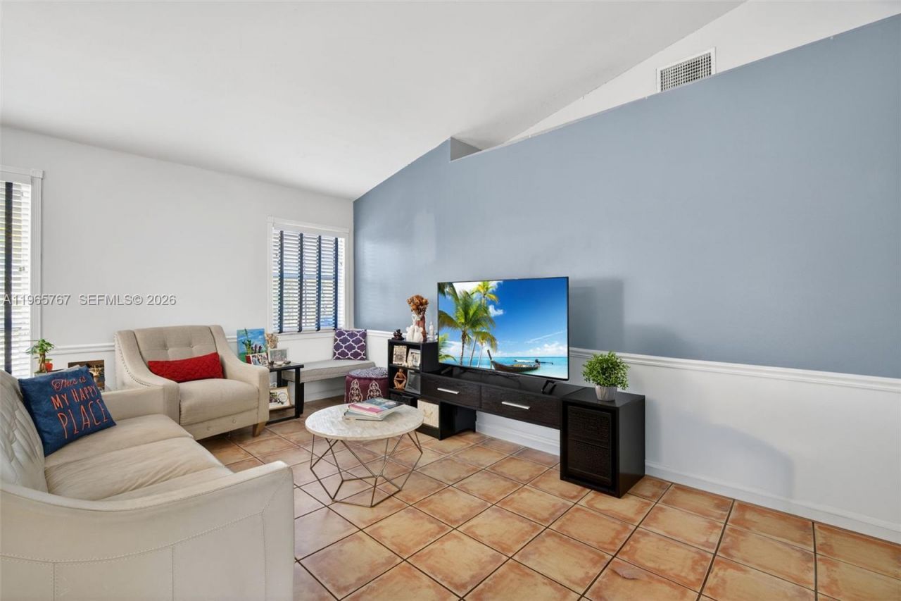 19238 NW 19th St, Pembroke Pines, FL 33029 Photo