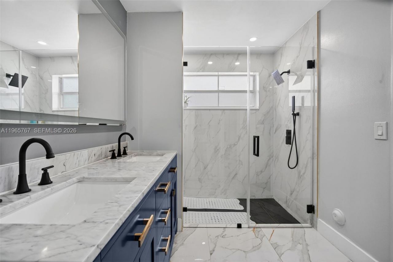 19238 NW 19th St, Pembroke Pines, FL 33029 Photo