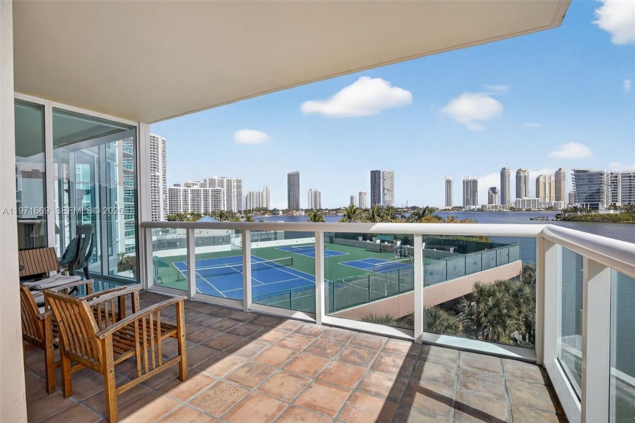 3370 Hidden Bay Dr, Unit 613, Aventura, FL 33180 Photo
