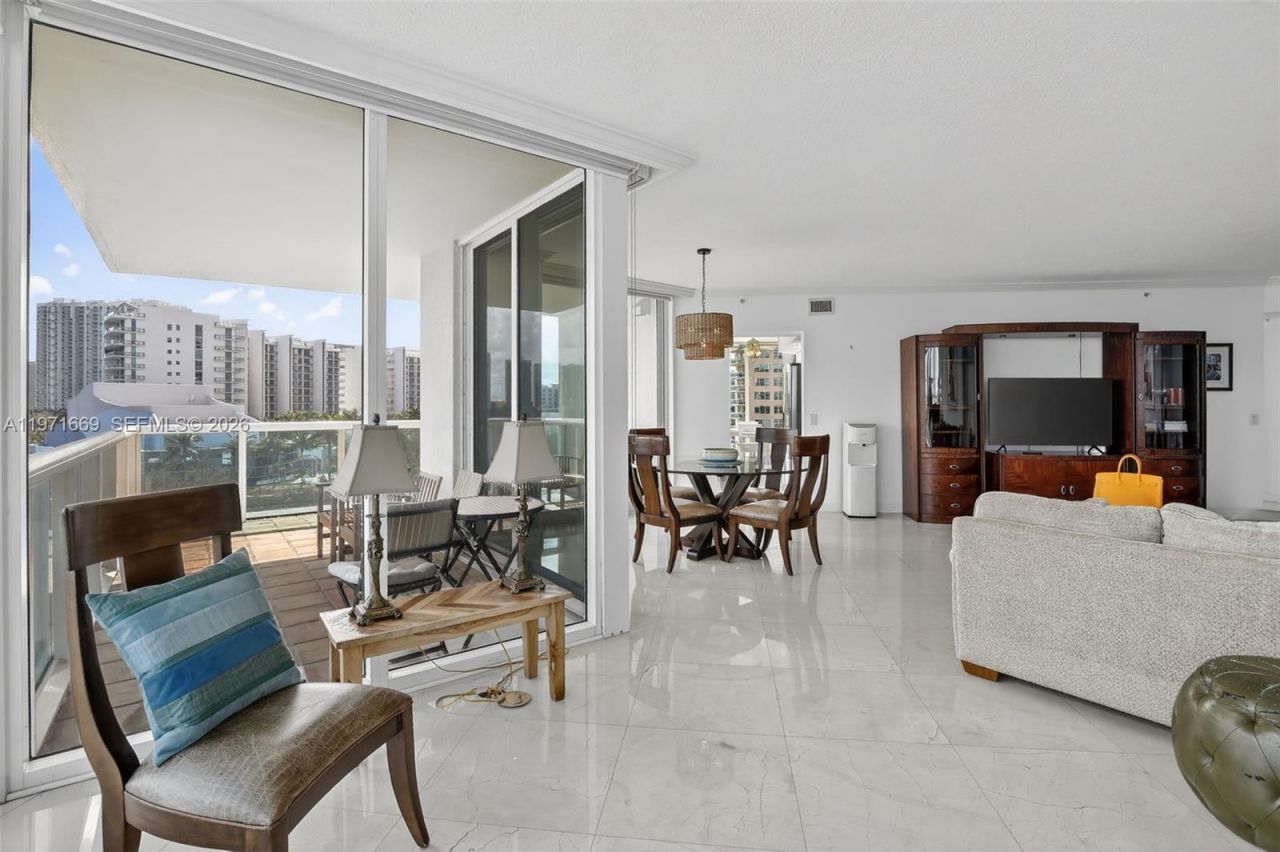 3370 Hidden Bay Dr, Unit 613, Aventura, FL 33180 Photo