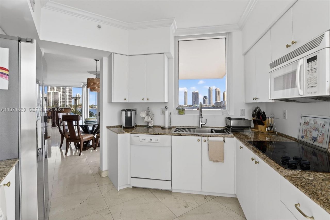 3370 Hidden Bay Dr, Unit 613, Aventura, FL 33180 Photo