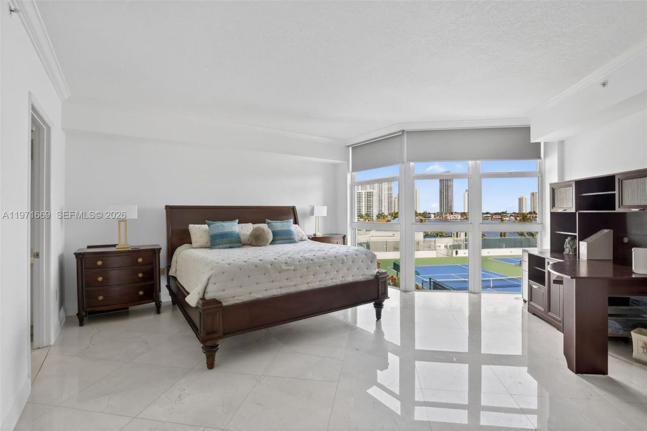 3370 Hidden Bay Dr, Unit 613, Aventura, FL 33180 Photo