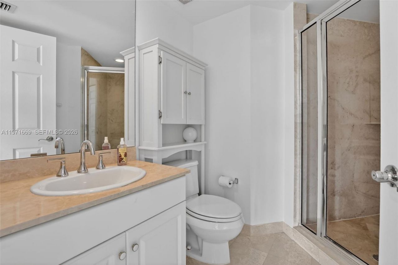 3370 Hidden Bay Dr, Unit 613, Aventura, FL 33180 Photo