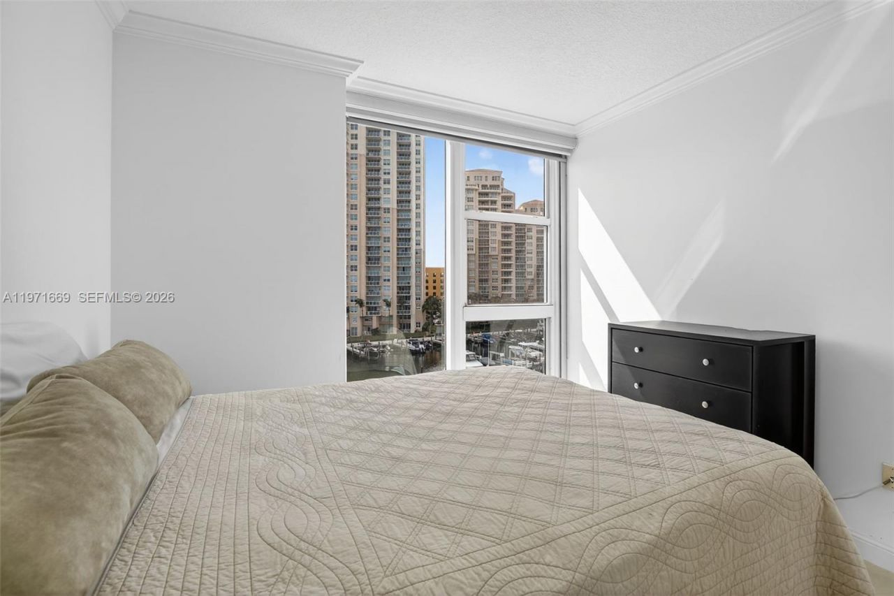 3370 Hidden Bay Dr, Unit 613, Aventura, FL 33180 Photo
