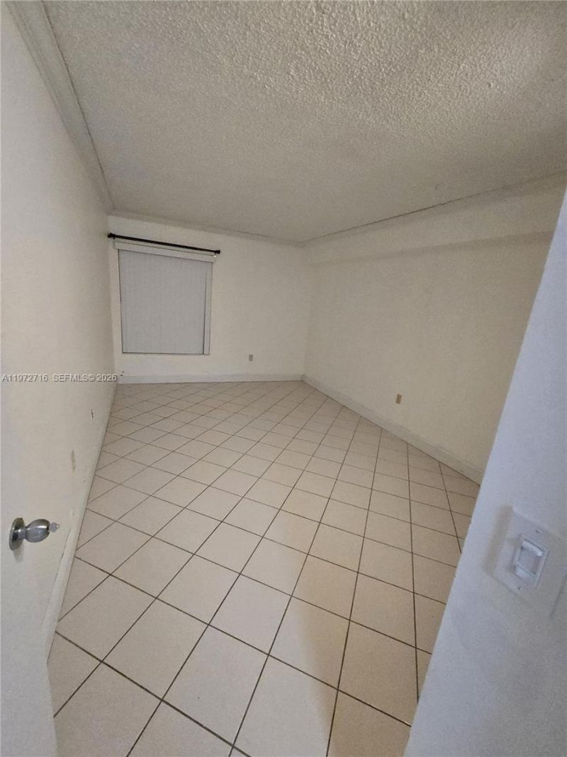 1300 SW 122nd Ave, Unit 305-2, Miami, FL 33184 Photo