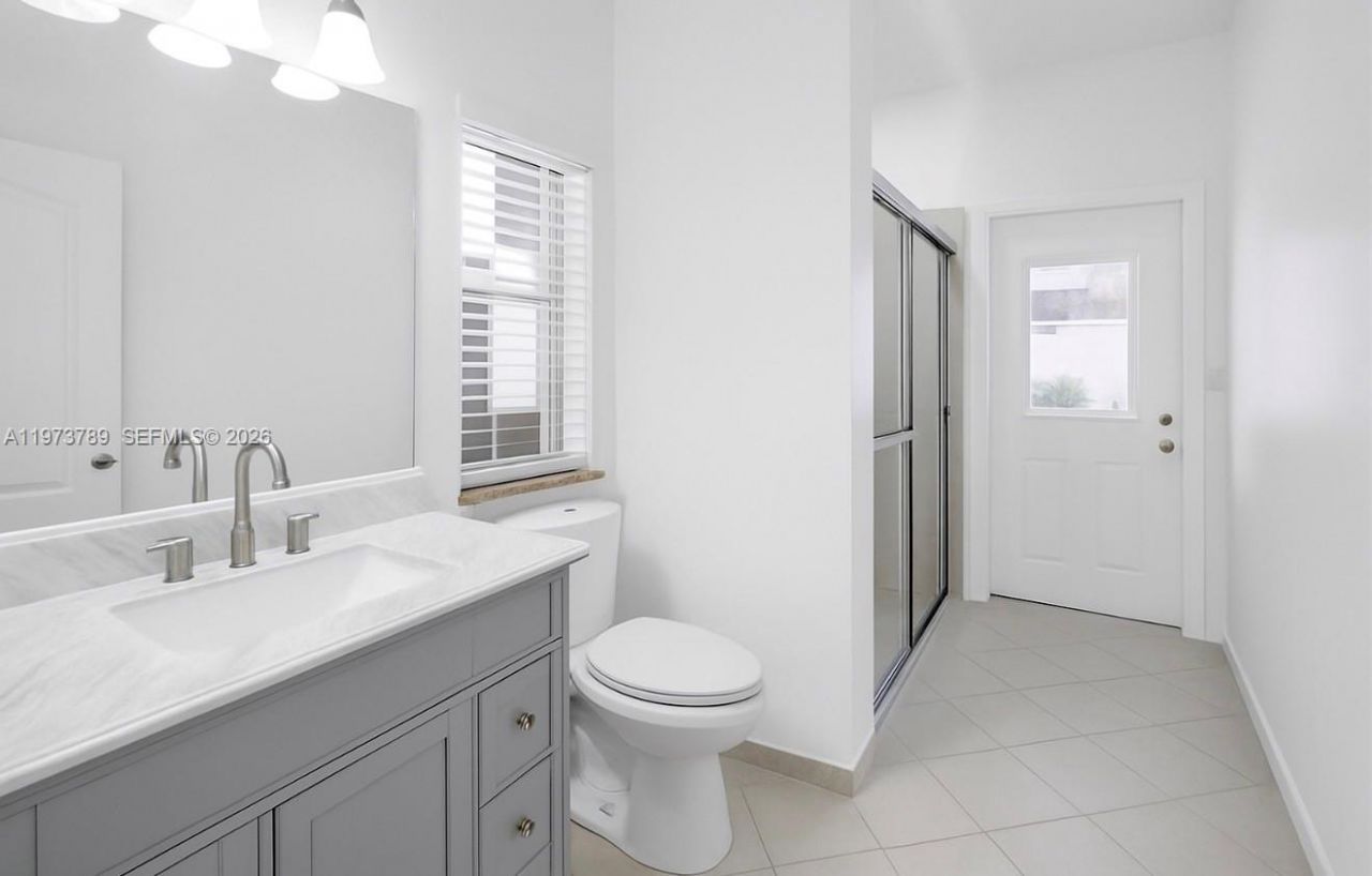 5051 SW 163rd Ct, Miami, FL 33185 Photo