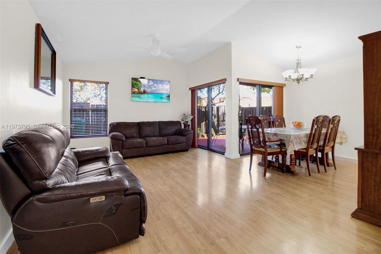 15270 SW 45th Ter, Unit F-61, Miami, FL 33185 Photo