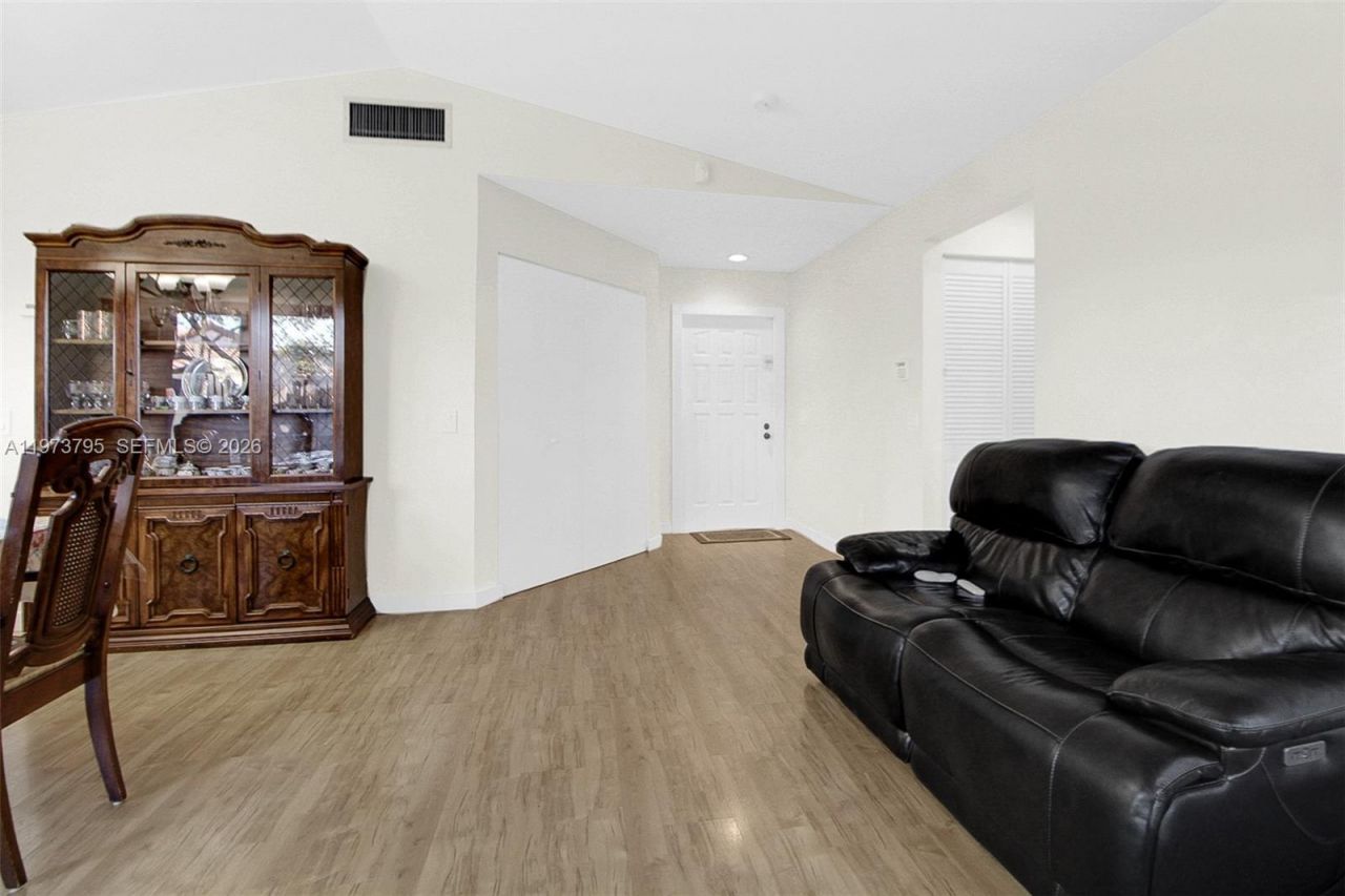 15270 SW 45th Ter, Unit F-61, Miami, FL 33185 Photo