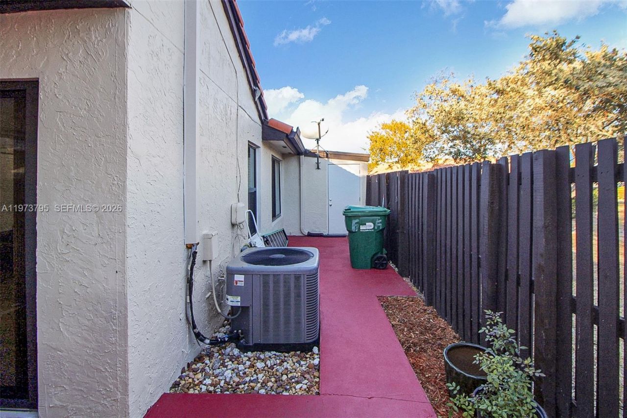 15270 SW 45th Ter, Unit F-61, Miami, FL 33185 Photo