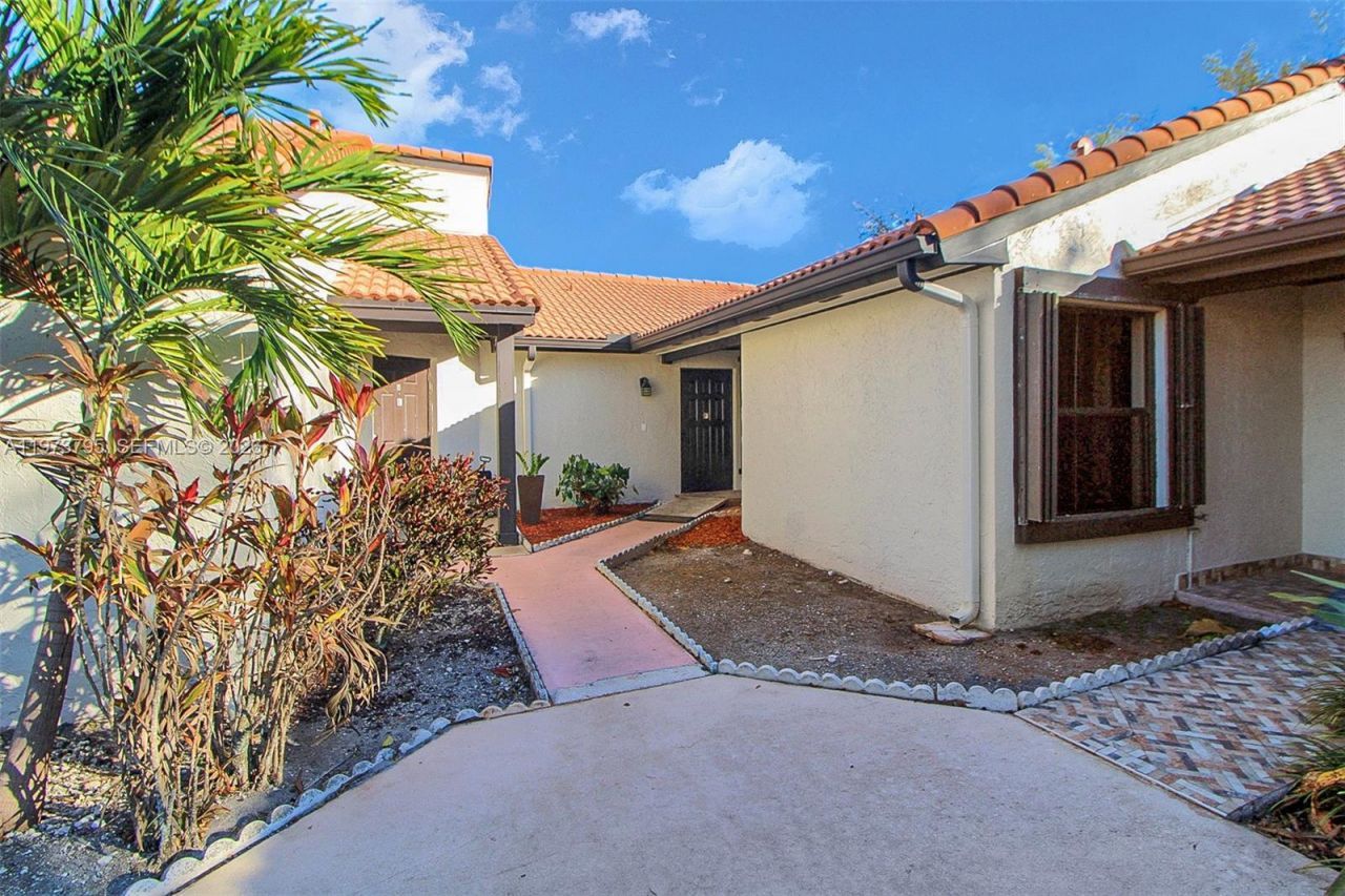 15270 SW 45th Ter, Unit F-61, Miami, FL 33185 Photo