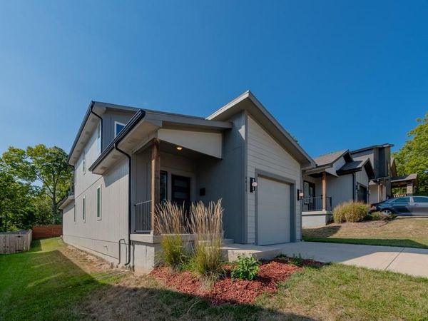 4436 TRACY Avenue, Kansas City, MO 64110