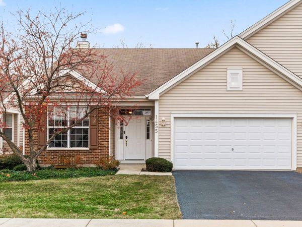 1455 Reserve Lane, Unit 1455, DeKalb, IL 60115