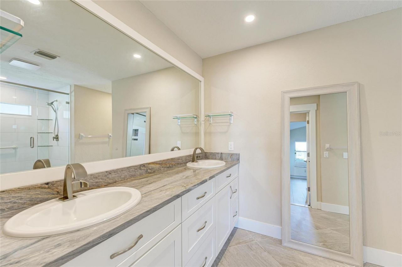 1679 Valley Drive , Venice, FL 34292 Photo