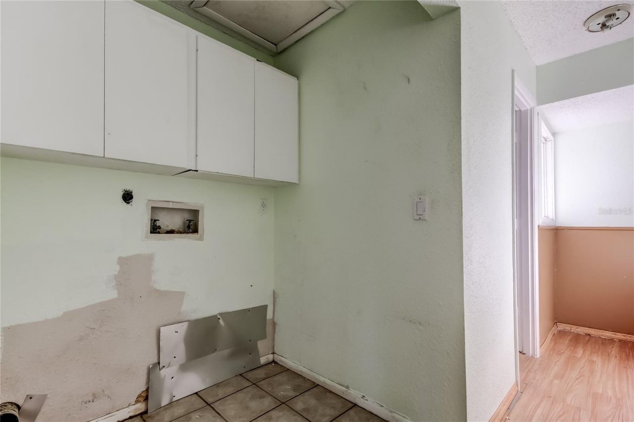 965 Whitman Drive, Sarasota, FL 34243 Photo