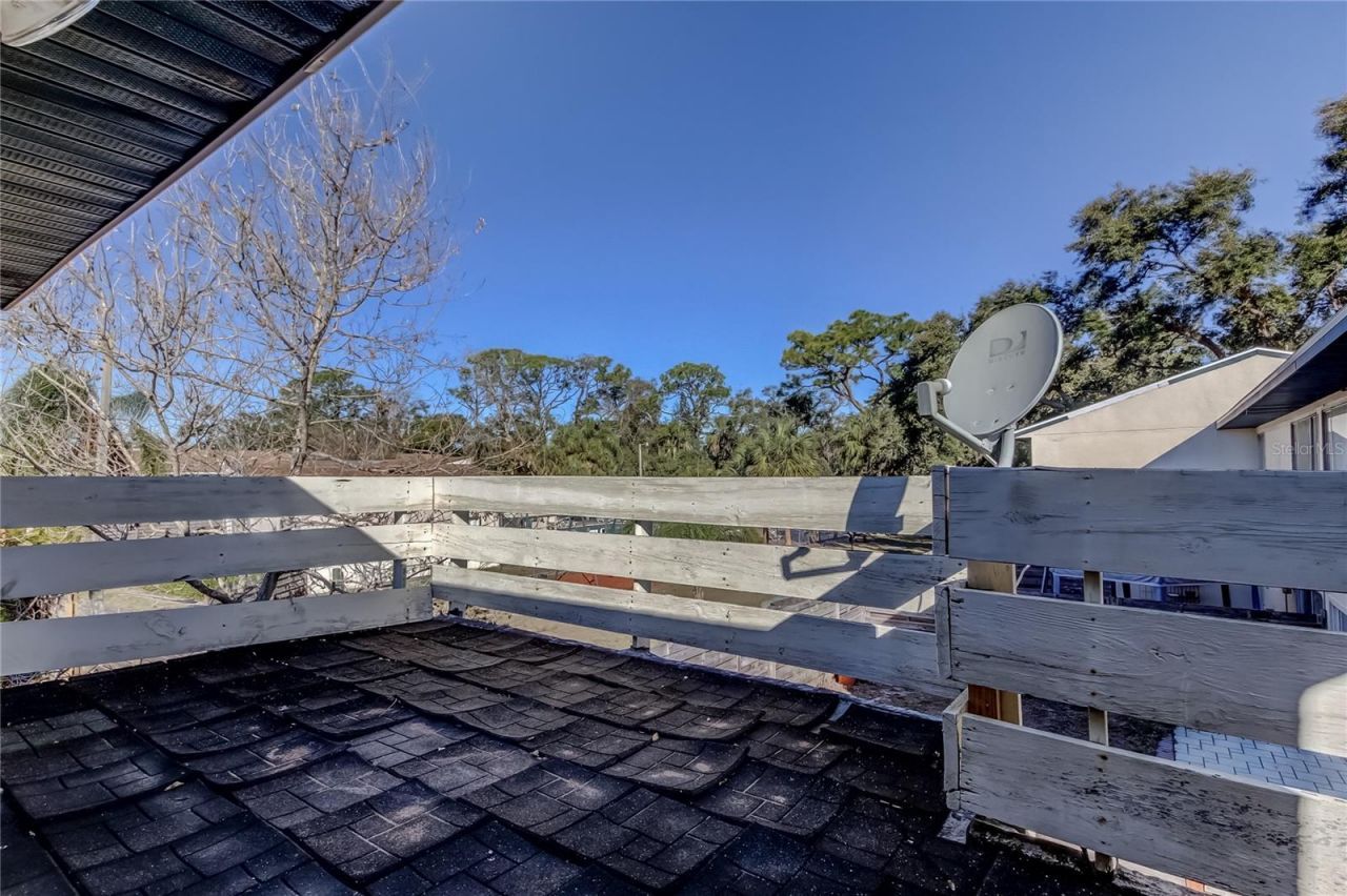 965 Whitman Drive, Sarasota, FL 34243 Photo