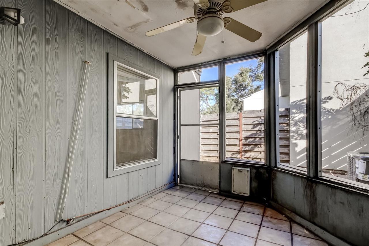 965 Whitman Drive, Sarasota, FL 34243 Photo