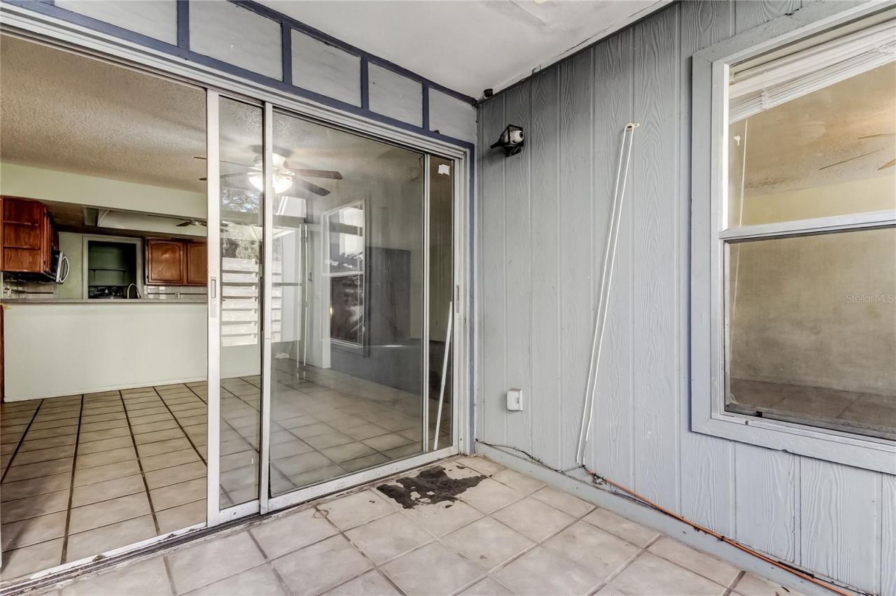 965 Whitman Drive, Sarasota, FL 34243 Photo