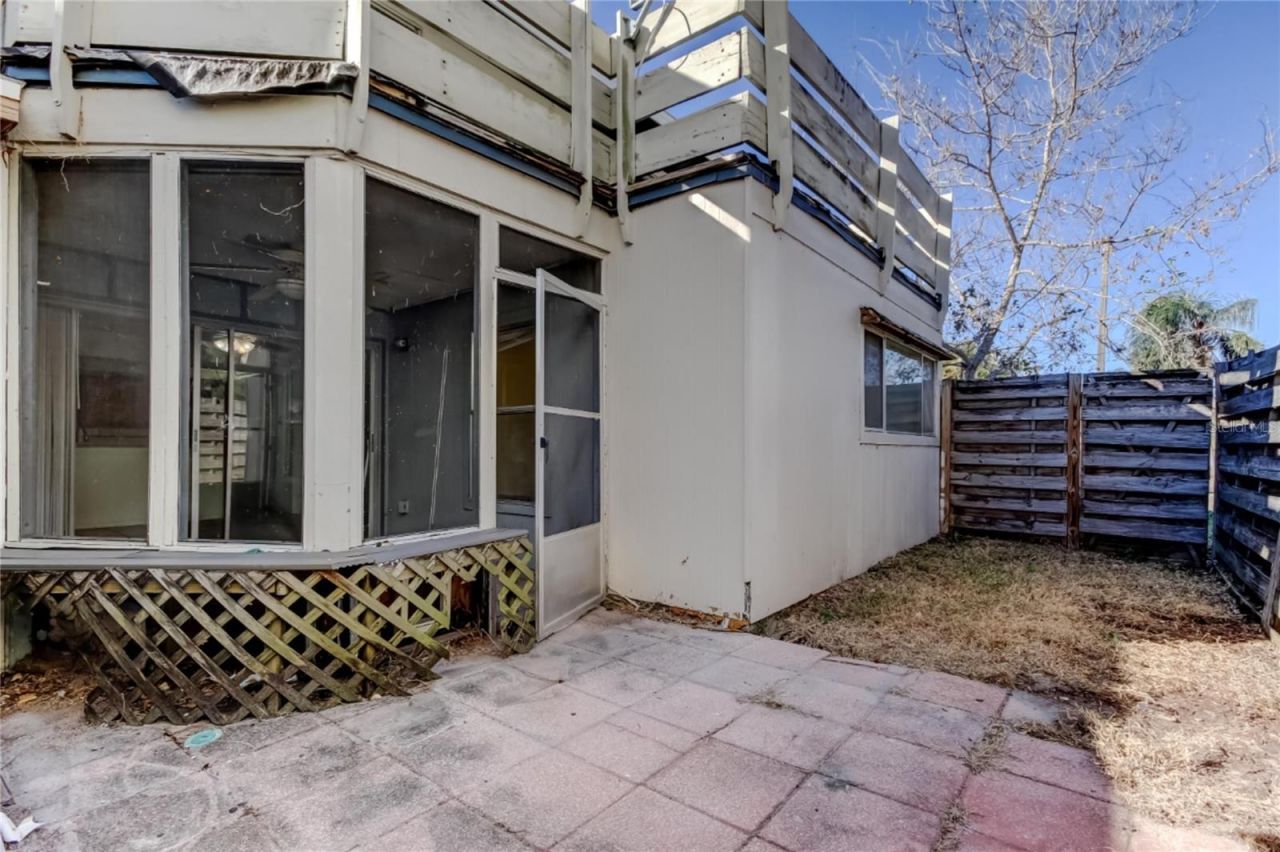 965 Whitman Drive, Sarasota, FL 34243 Photo