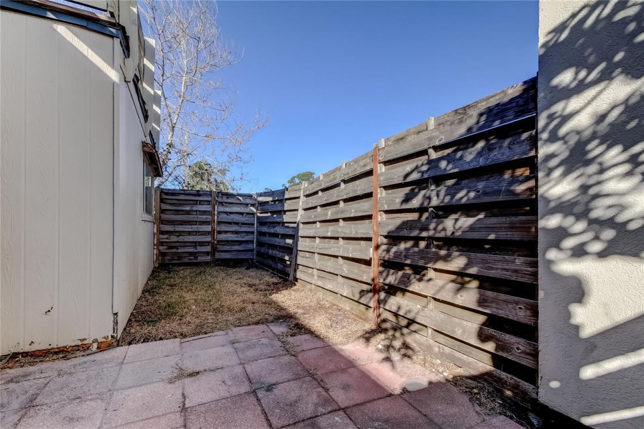 965 Whitman Drive, Sarasota, FL 34243 Photo