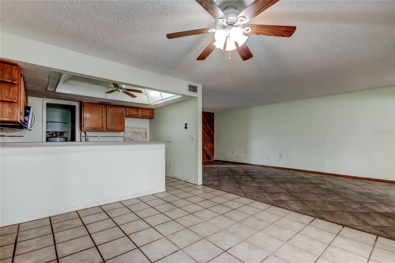 965 Whitman Drive, Sarasota, FL 34243 Photo
