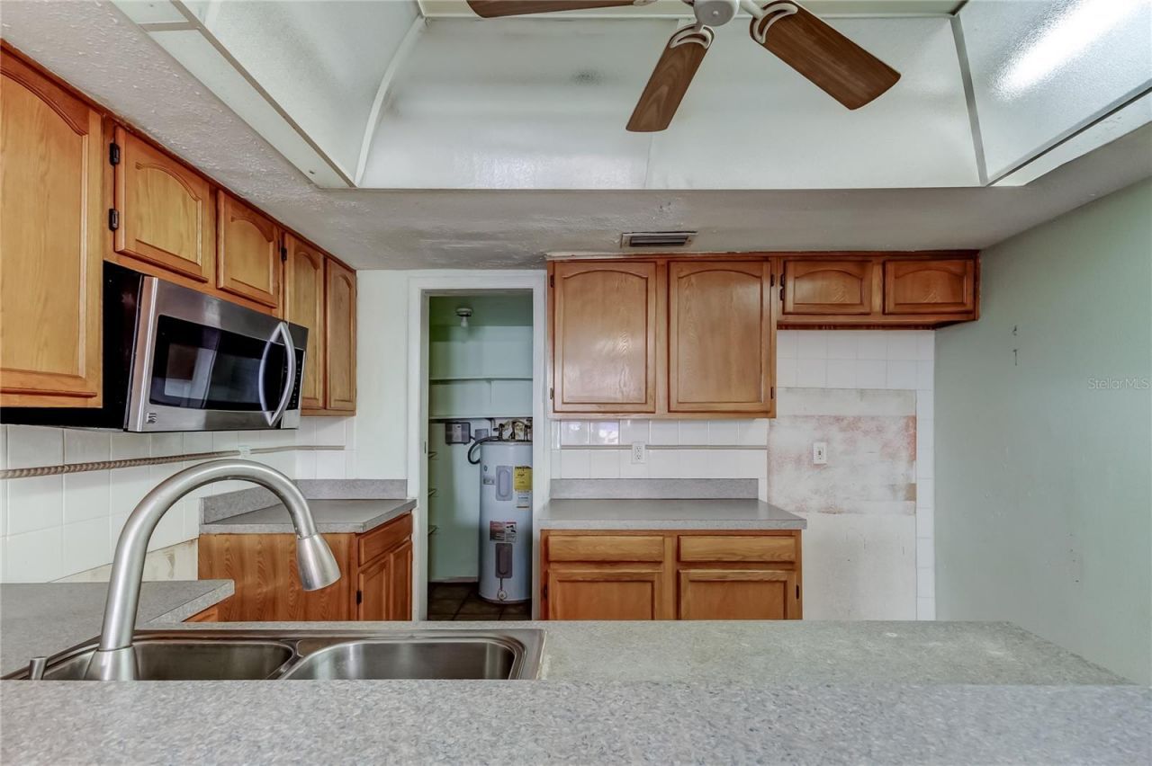 965 Whitman Drive, Sarasota, FL 34243 Photo