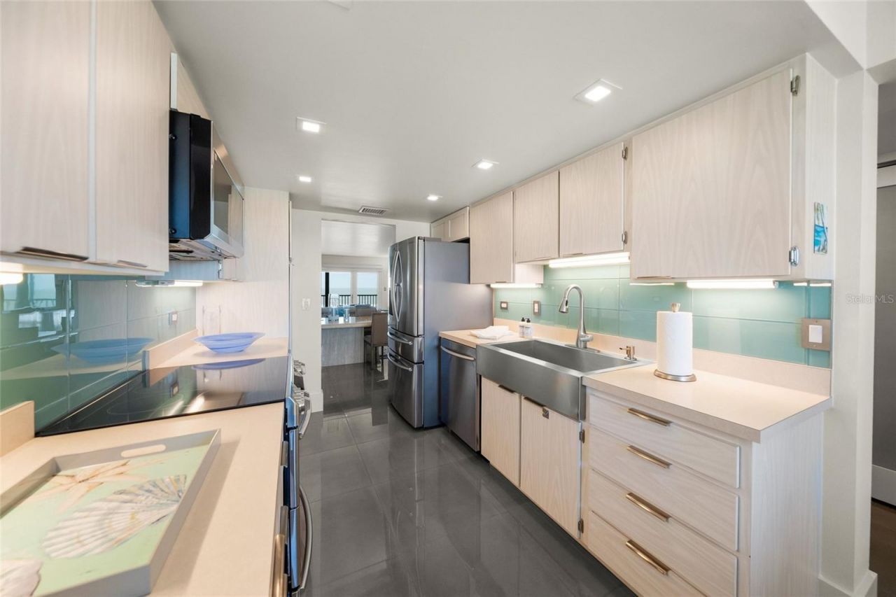 420 Beach Road, Unit 606, Sarasota, FL 34242 Photo