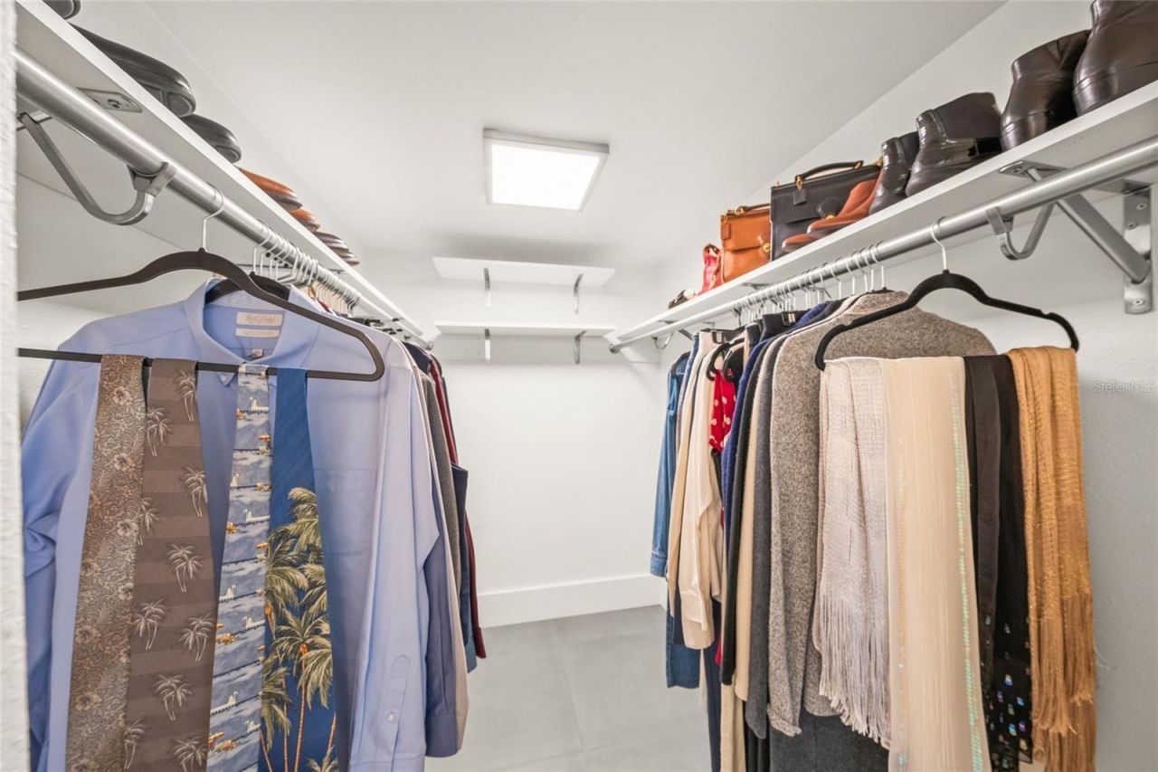 420 Beach Road, Unit 606, Sarasota, FL 34242 Photo