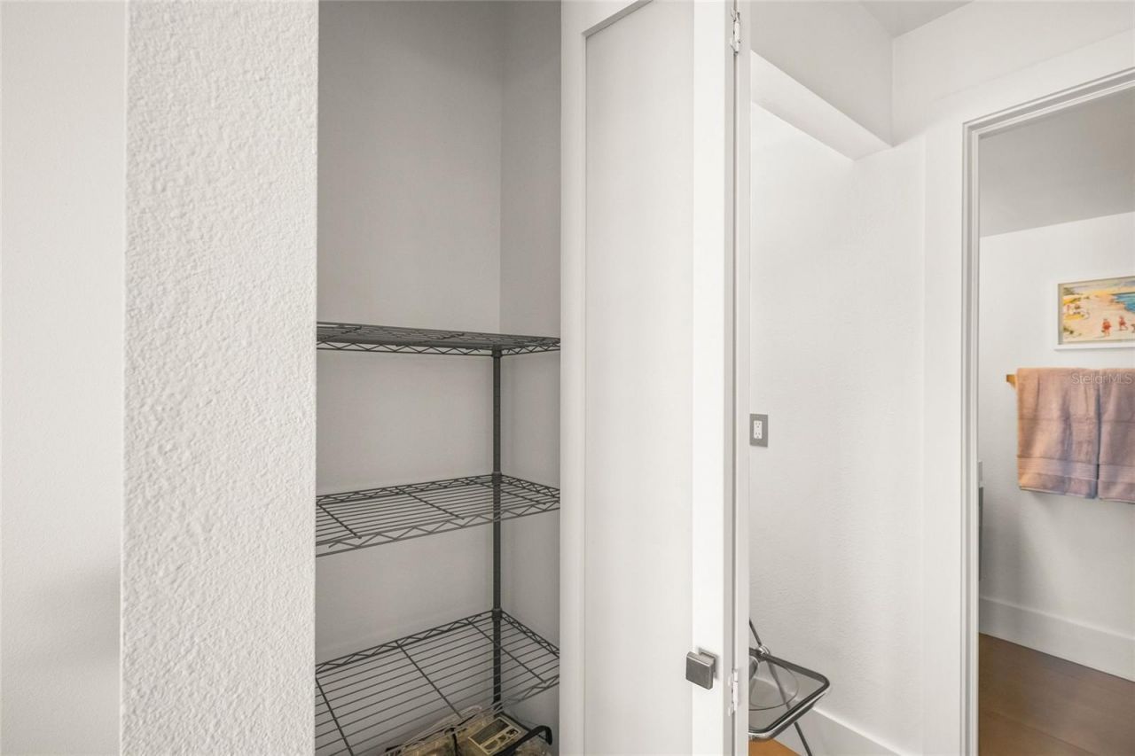 420 Beach Road, Unit 606, Sarasota, FL 34242 Photo