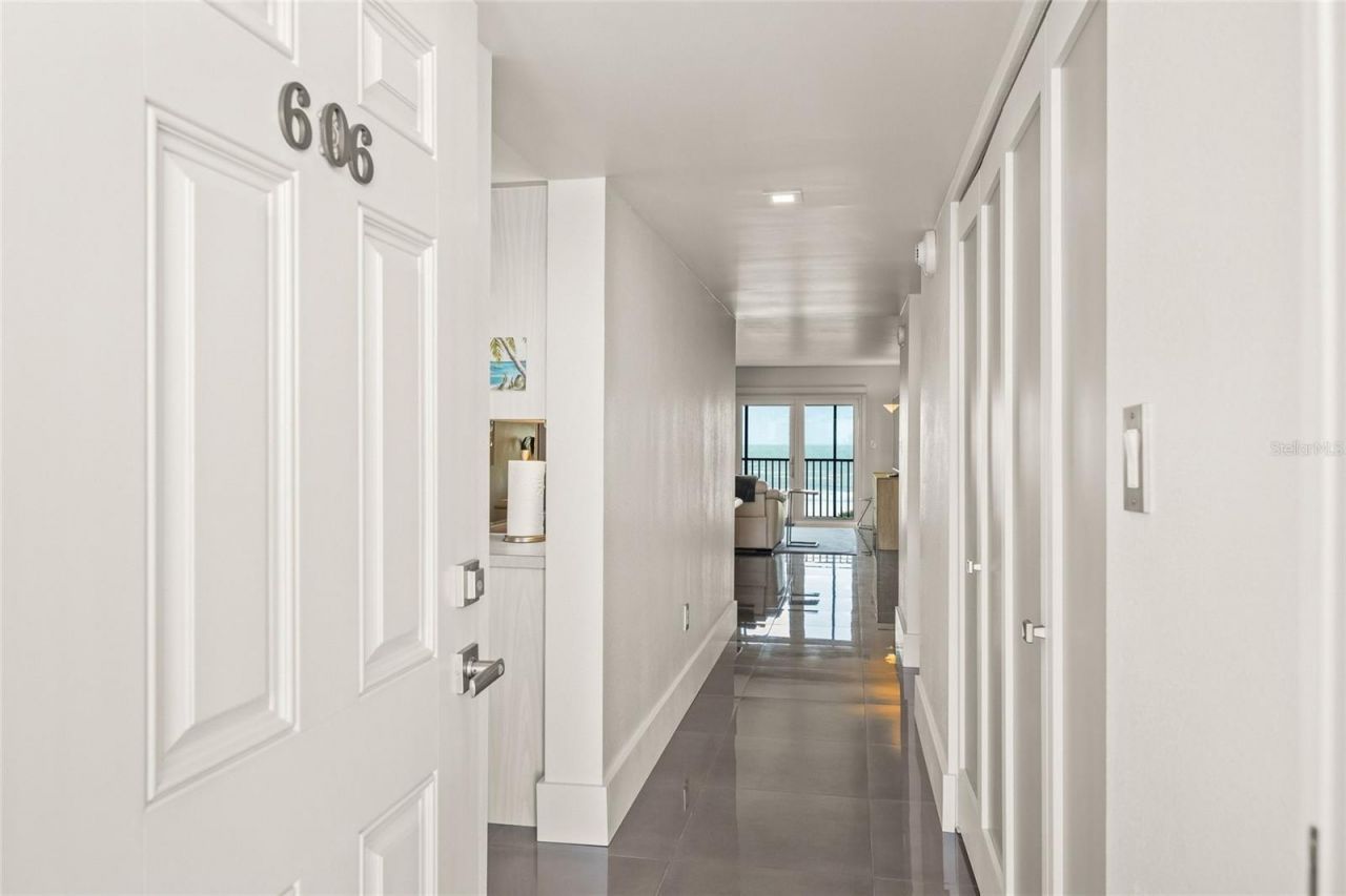 420 Beach Road, Unit 606, Sarasota, FL 34242 Photo