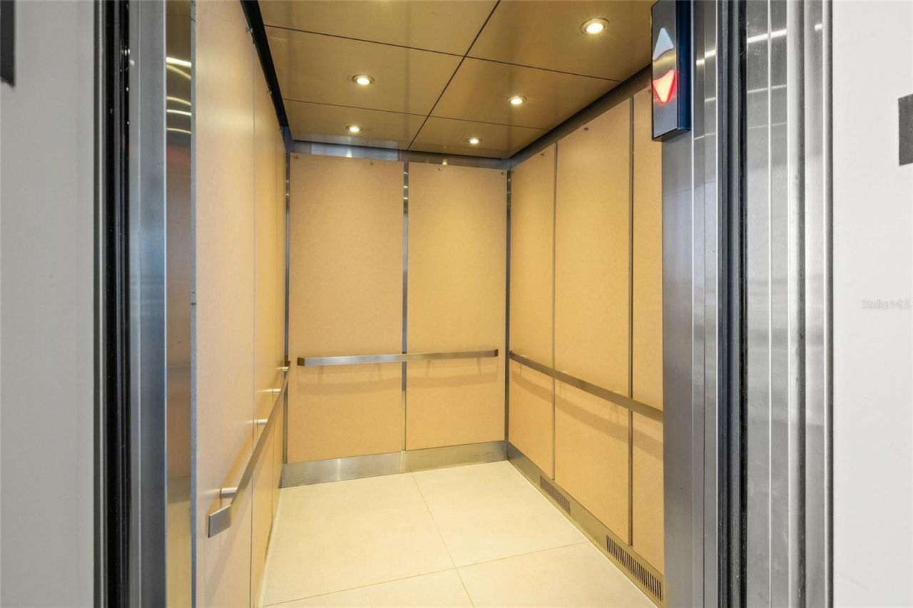 420 Beach Road, Unit 606, Sarasota, FL 34242 Photo