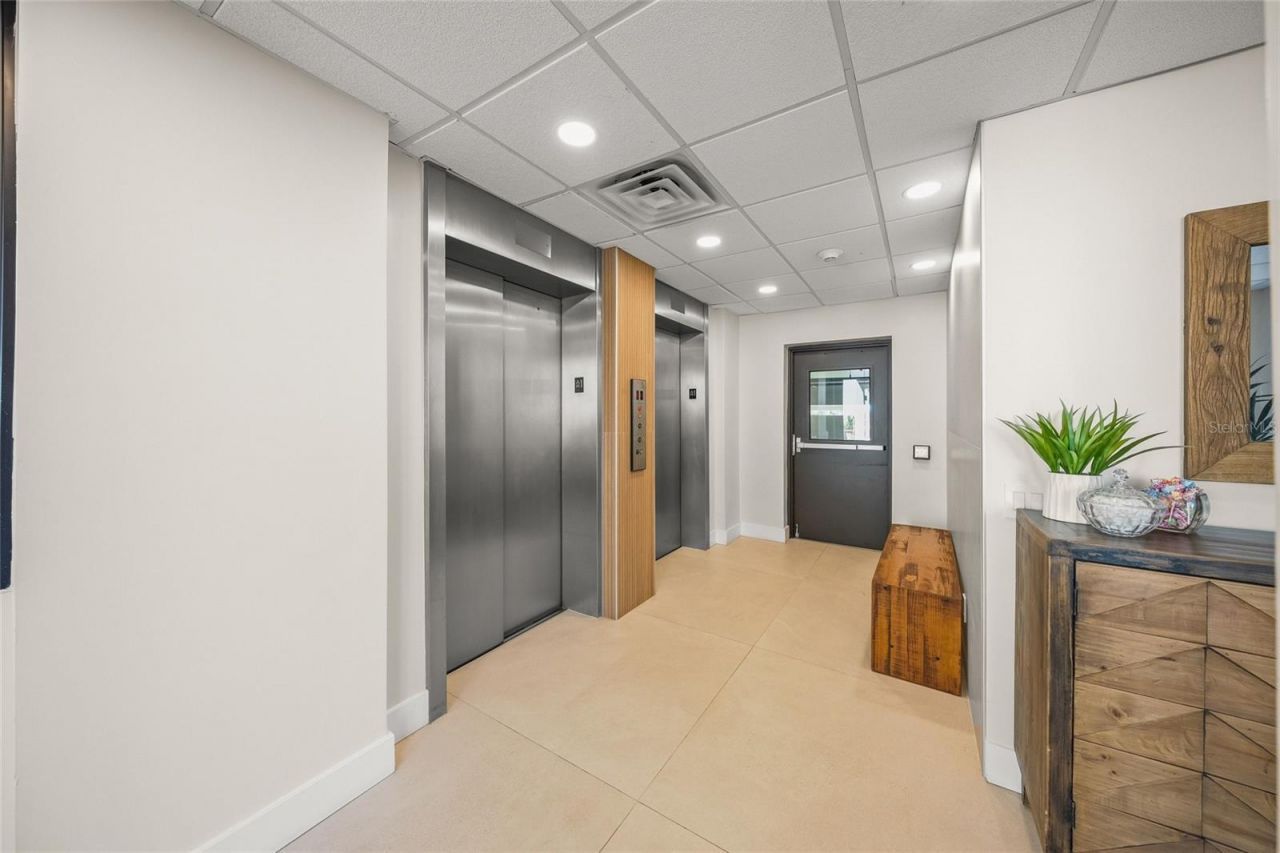 420 Beach Road, Unit 606, Sarasota, FL 34242 Photo