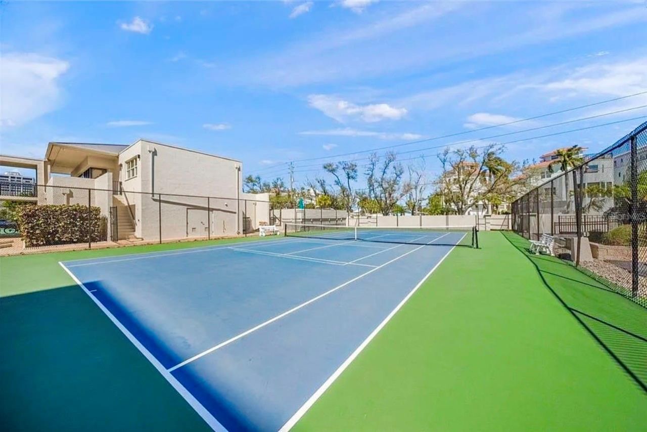 420 Beach Road, Unit 606, Sarasota, FL 34242 Photo