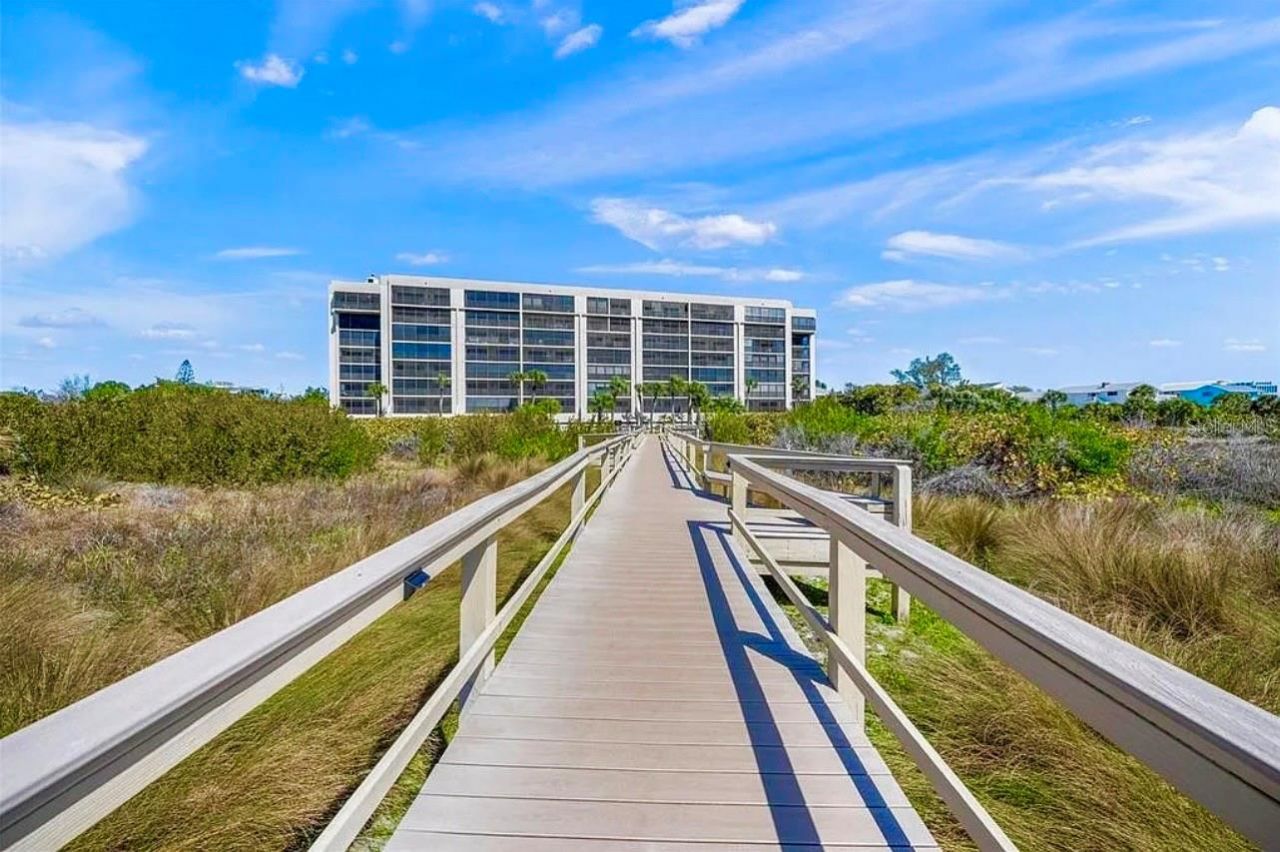 420 Beach Road, Unit 606, Sarasota, FL 34242 Photo