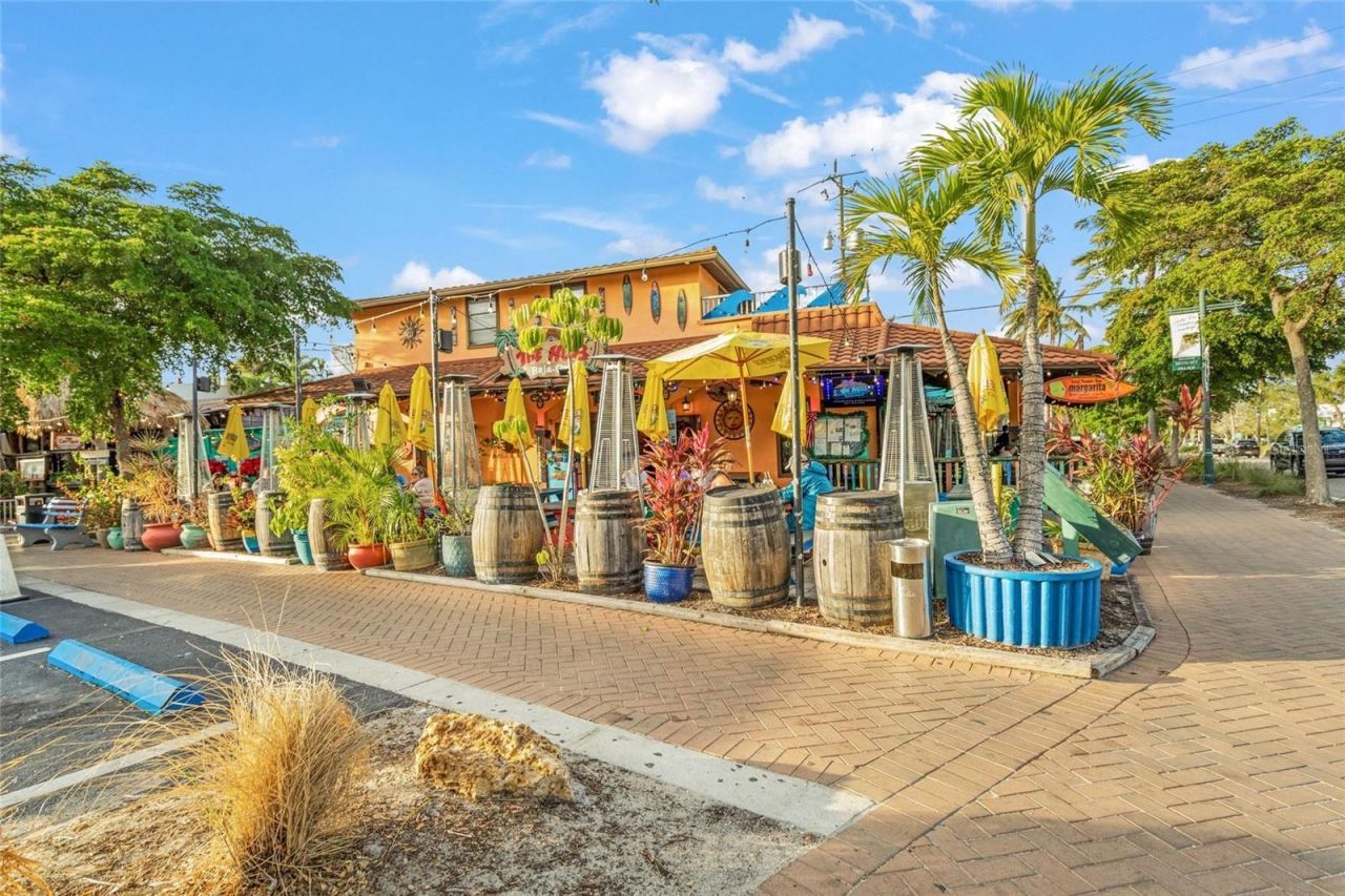 420 Beach Road, Unit 606, Sarasota, FL 34242 Photo