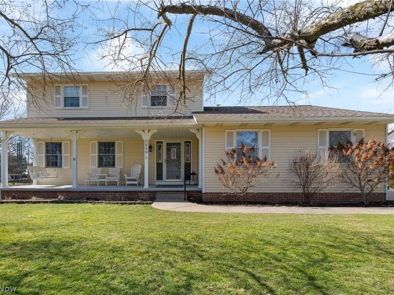 5849 Linder Circle NE, Canton, OH 44721 Photo 2