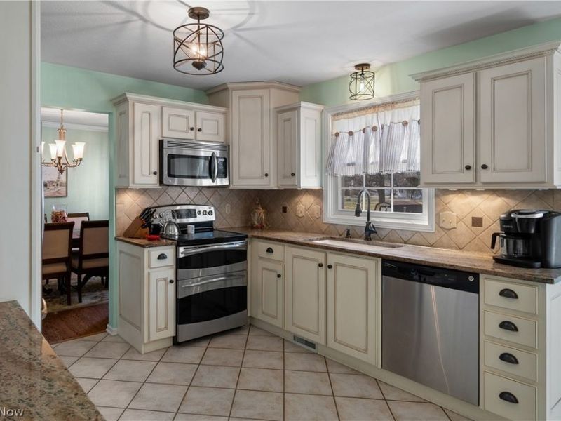 5849 Linder Circle NE, Canton, OH 44721 Photo 22