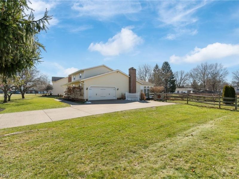 5849 Linder Circle NE, Canton, OH 44721 Photo 8