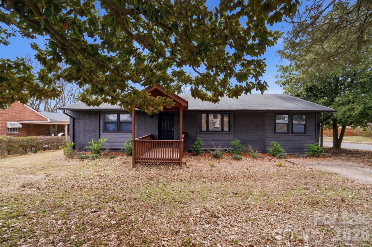 3027 Remington Street, Charlotte, NC 28216 Main Photo