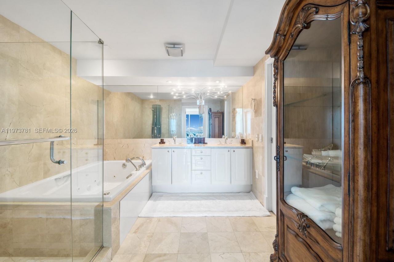 3400 SW 27th Ave , Unit 2102, Miami, FL 33133 Photo