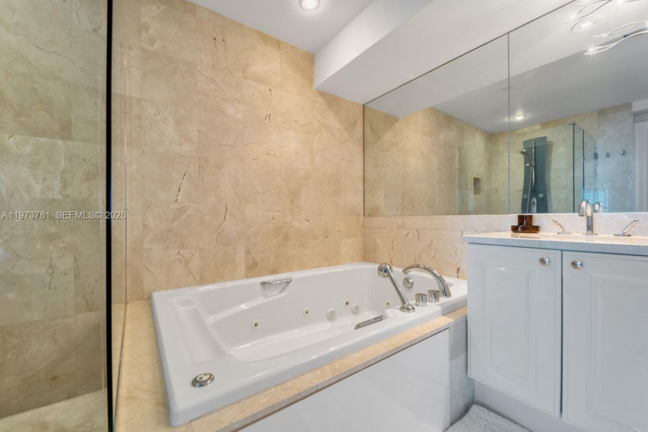 3400 SW 27th Ave , Unit 2102, Miami, FL 33133 Photo