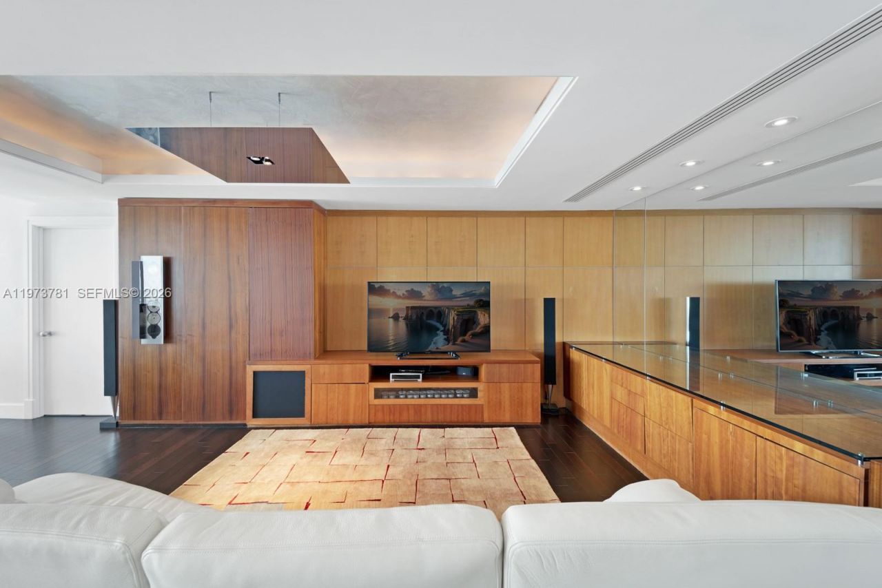 3400 SW 27th Ave , Unit 2102, Miami, FL 33133 Photo