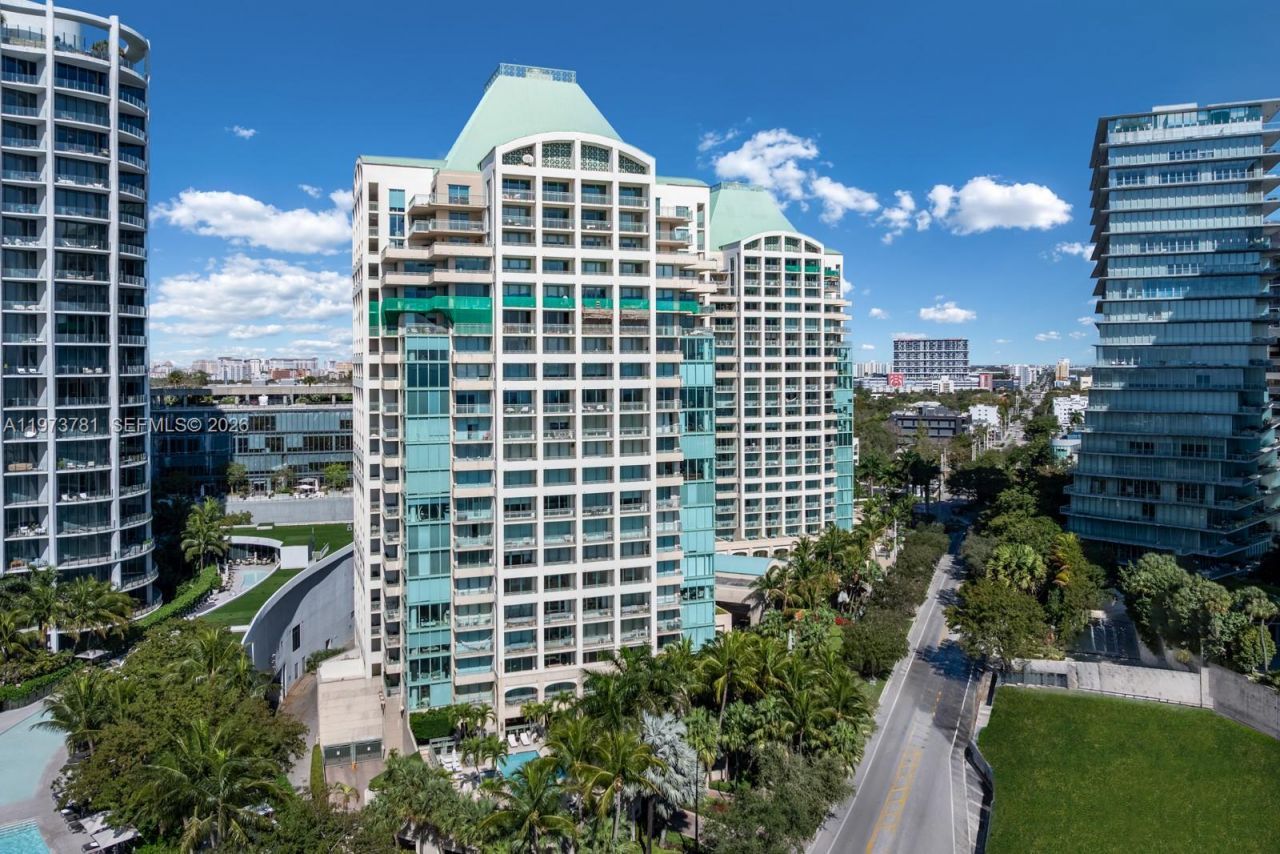 3400 SW 27th Ave , Unit 2102, Miami, FL 33133 Photo