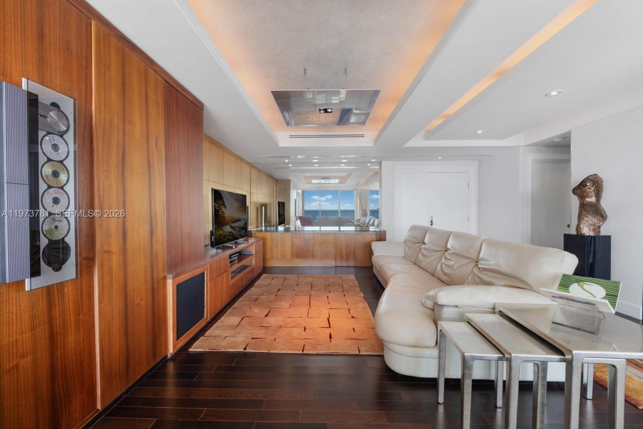 3400 SW 27th Ave , Unit 2102, Miami, FL 33133 Photo