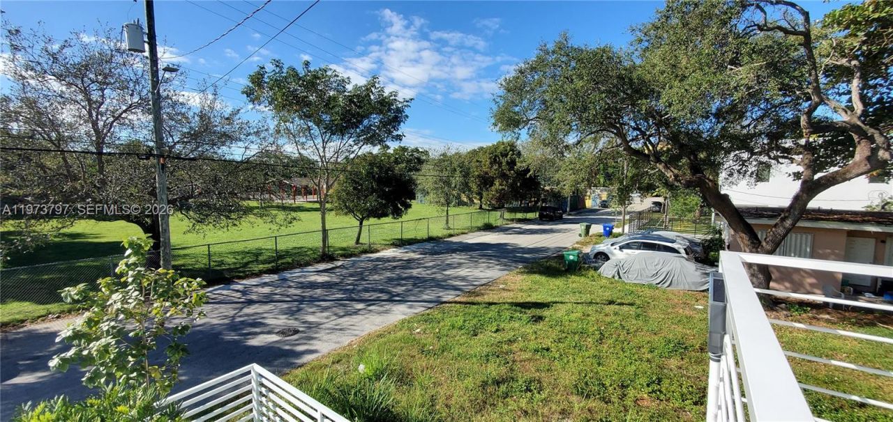 3787 Thomas Ave, Miami, FL 33133 Photo